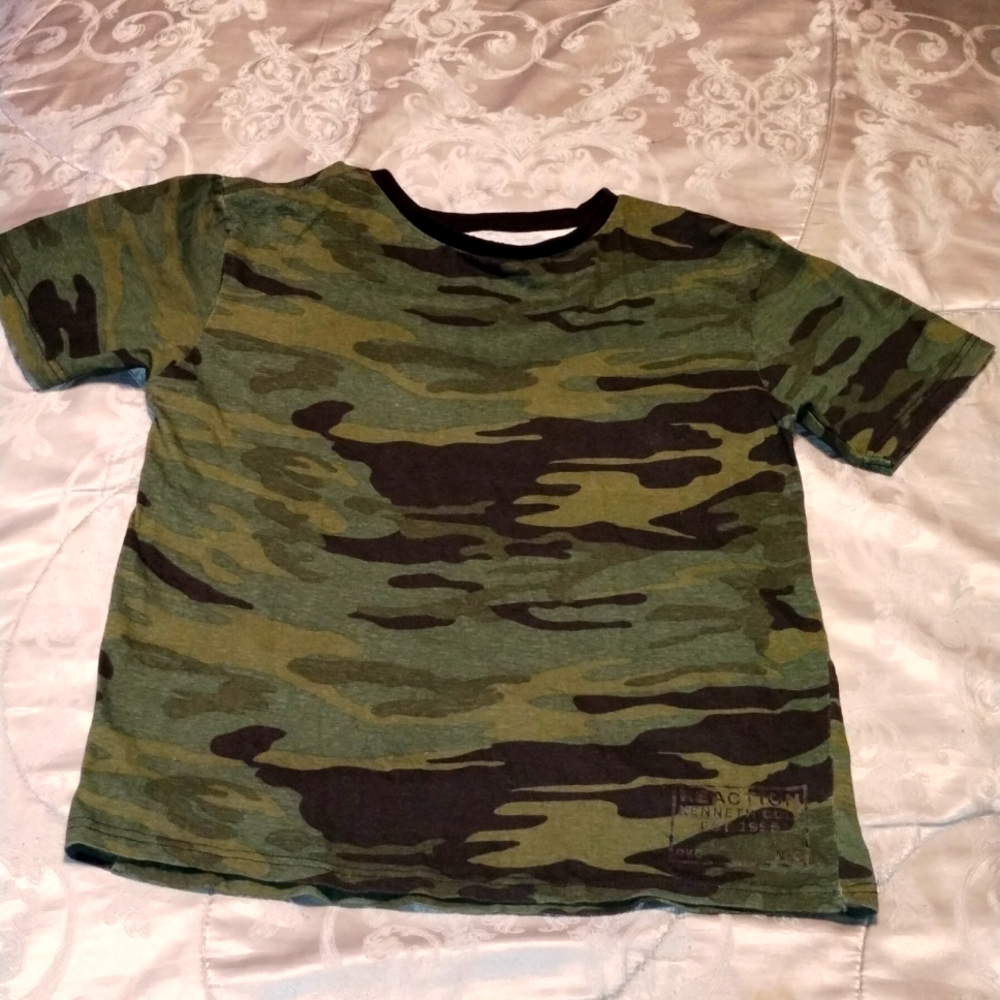 Reaction by Kenneth Cole Camo T-shirt/Boys Y-Sz 14/16-Pre-Owned-EXC Condition!